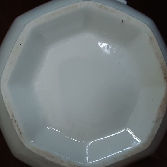 5/$35 Johnson Bros dish - Picture 3 of 6